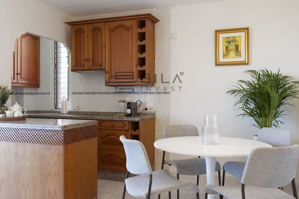 1 bedroom Flat for sale in Fuengirola with pool - € 295,000 (Ref: 9816211)