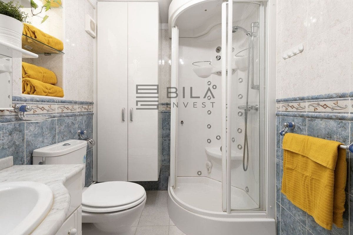 1 bedroom Flat for sale in Fuengirola with pool - € 295,000 (Ref: 9816211)