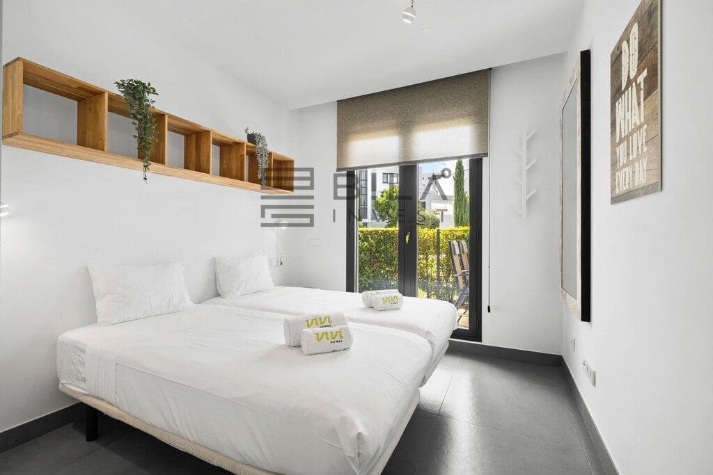 2 slaapkamer Flat te koop in Carvajal met zwembad garage - € 475.000 (Ref: 9816212)