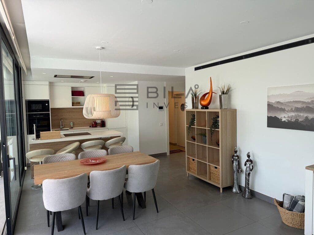 2 slaapkamer Flat te koop in Carvajal met zwembad garage - € 475.000 (Ref: 9816212)