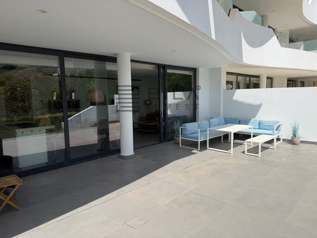 2 slaapkamer Flat te koop in Carvajal, Fuengirola met zwembad garage - € 475.000 (Ref: 9816212)
