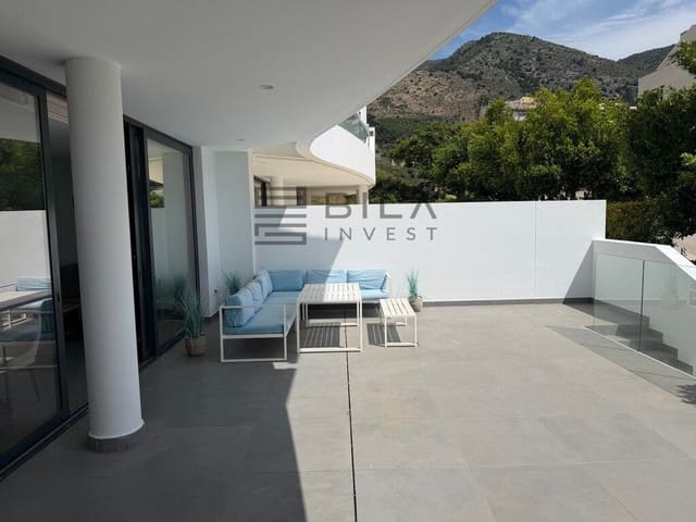 2 slaapkamer Flat te koop in Carvajal, Fuengirola met zwembad garage - € 475.000 (Ref: 9816212)