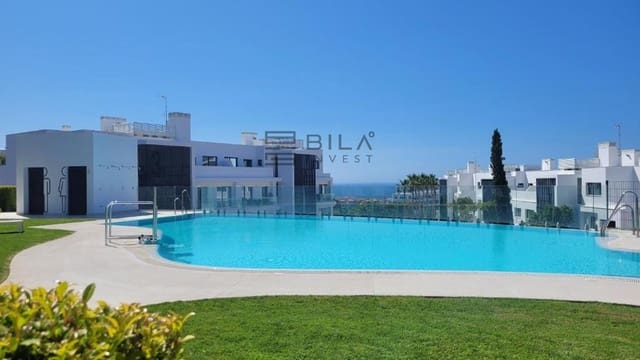 2 slaapkamer Flat te koop in Carvajal, Fuengirola met zwembad garage - € 475.000 (Ref: 9816212)