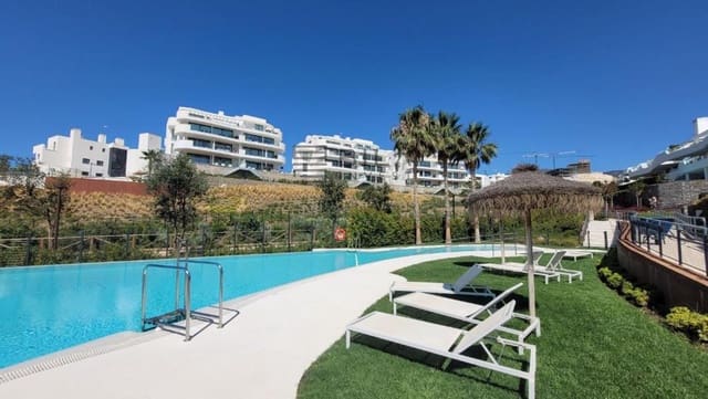 2 slaapkamer Flat te koop in Carvajal, Fuengirola met zwembad garage - € 475.000 (Ref: 9816212)