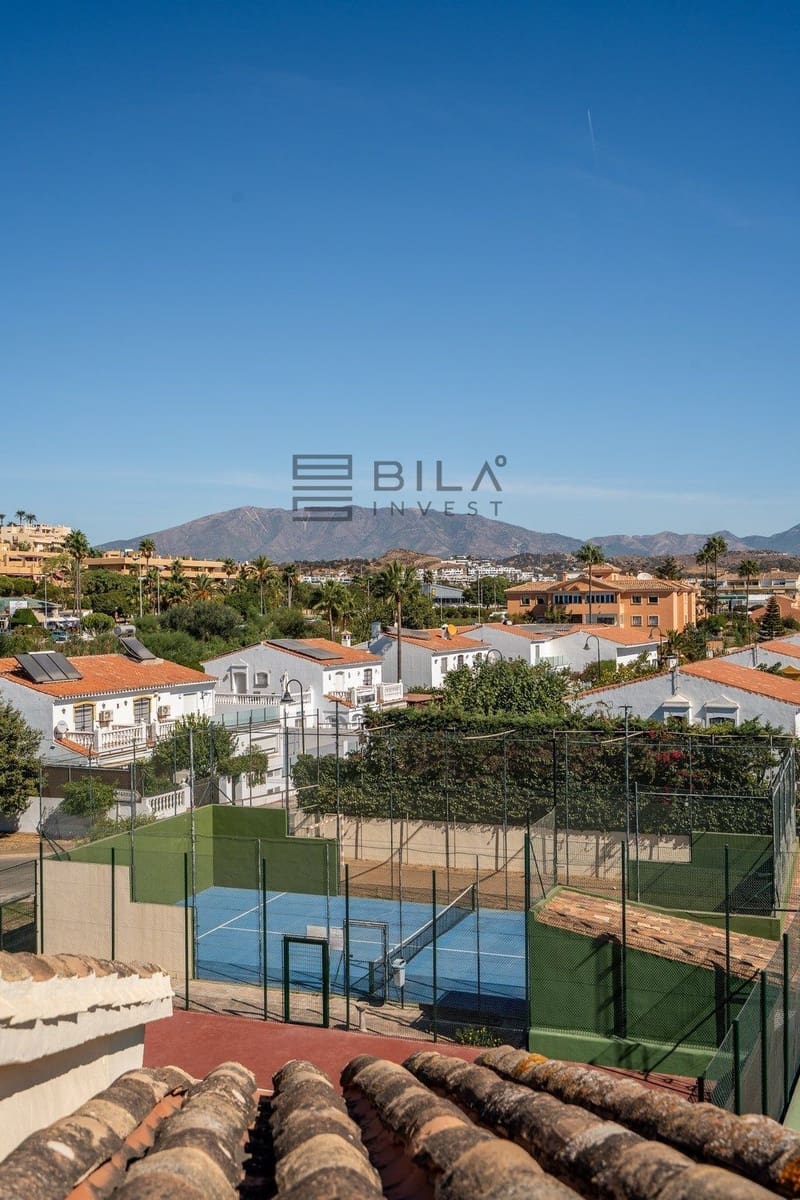 2 makuuhuone Asunto myytävänä paikassa La Cala de Mijas mukana uima-altaan 
autotalli - 550 000 € (Ref: 9816213)