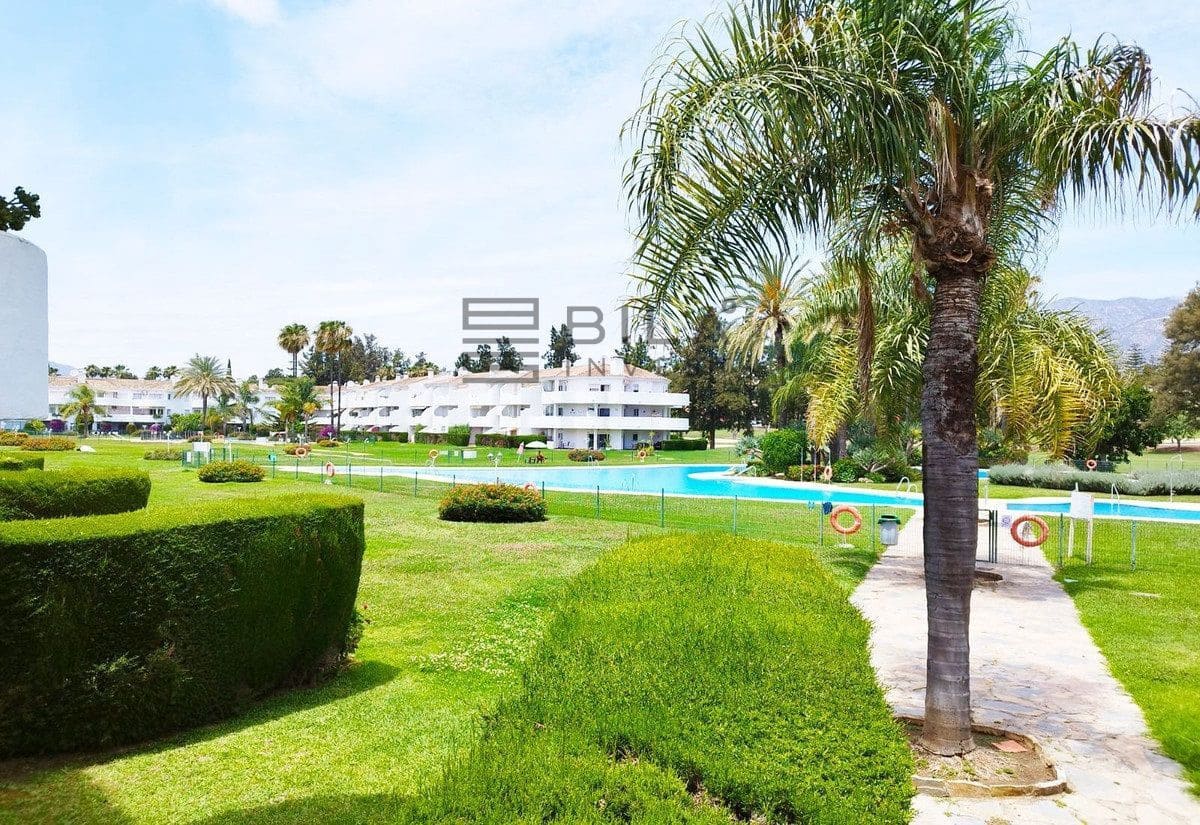 2 sovrum Takvåning till salu i Mijas Golf med pool - 345 000 € (Ref: 9816554)