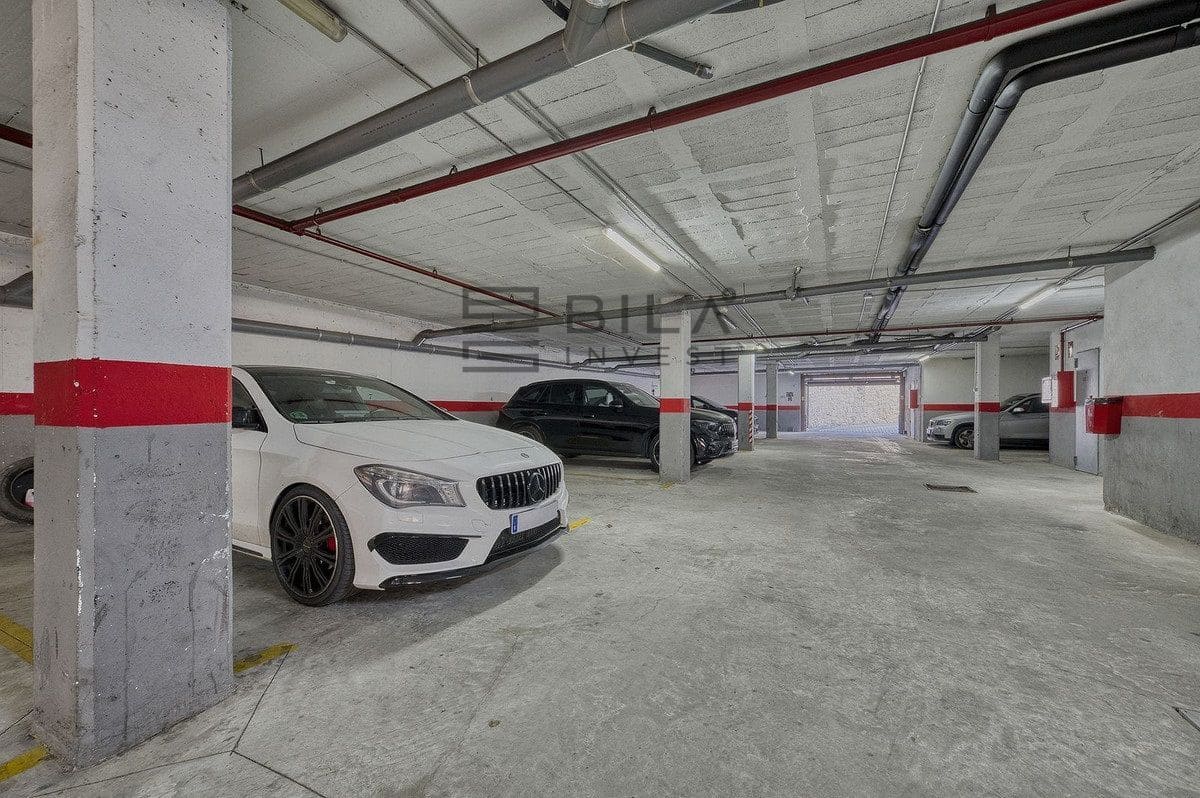 2 slaapkamer Flat te koop in Riviera del Sol met zwembad garage - € 295.000 (Ref: 9816555)