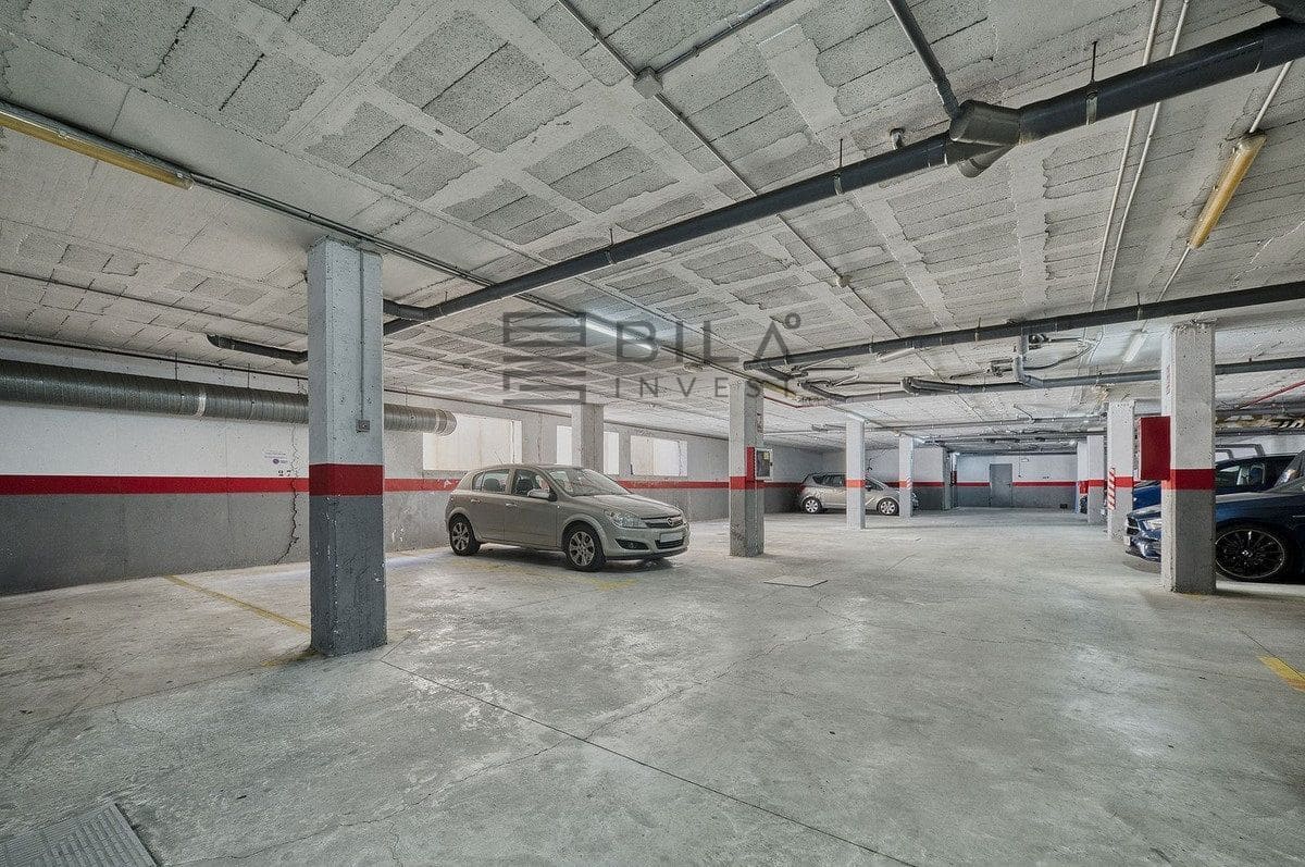 2 slaapkamer Flat te koop in Riviera del Sol met zwembad garage - € 295.000 (Ref: 9816555)