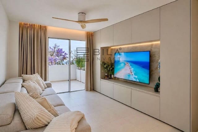 Piso de 3 habitaciones en Benalmádena pueblo, Benalmádena en venta con piscina garaje - 549.000 € (Ref: 9816556)