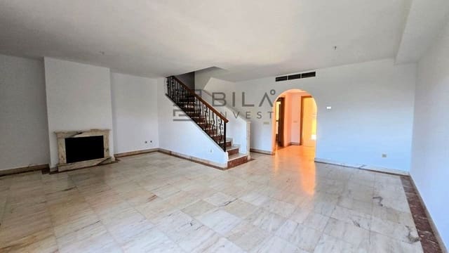 4 makuuhuone Omakotitalo myytävänä paikassa La Cala de Mijas, Mijas mukana uima-altaan 
autotalli - 569 500 € (Ref: 9816867)
