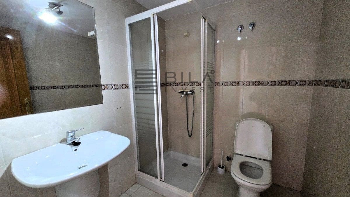 4 makuuhuone Omakotitalo myytävänä paikassa La Cala de Mijas mukana uima-altaan 
autotalli - 569 500 € (Ref: 9816867)