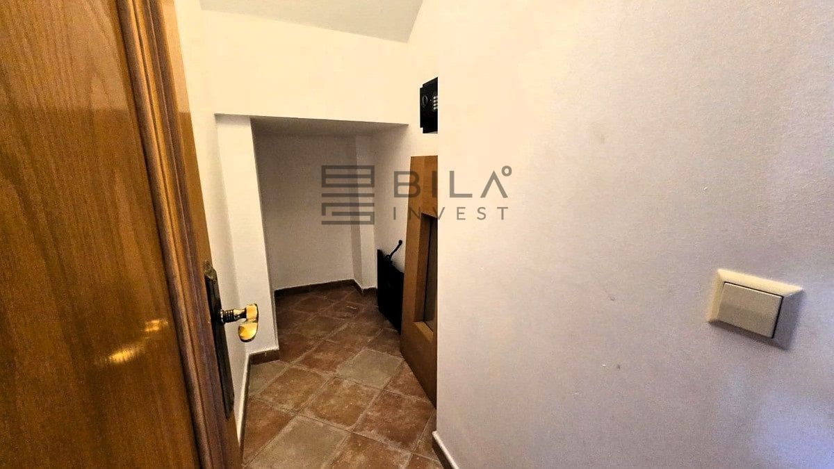 4 makuuhuone Omakotitalo myytävänä paikassa La Cala de Mijas mukana uima-altaan 
autotalli - 569 500 € (Ref: 9816867)