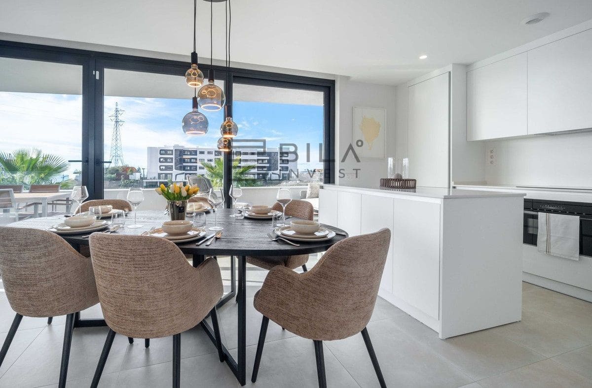 2 slaapkamer Flat te koop in Carvajal - € 469.000 (Ref: 9816868)