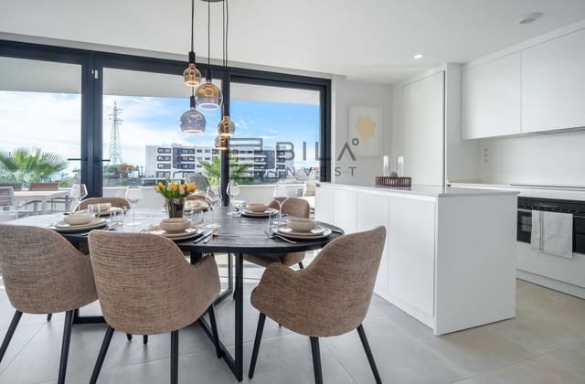2 slaapkamer Flat te koop in Carvajal, Fuengirola - € 469.000 (Ref: 9816868)