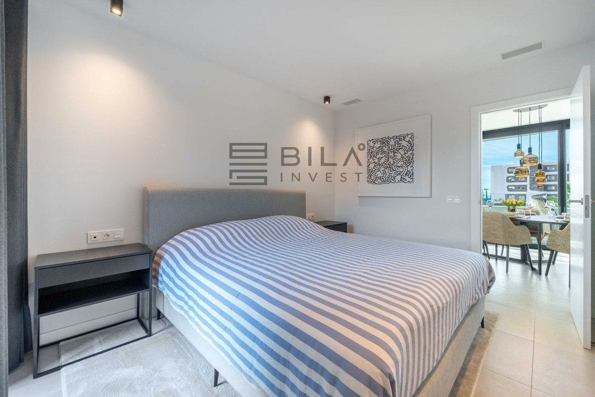 2 slaapkamer Flat te koop in Carvajal - € 469.000 (Ref: 9816868)