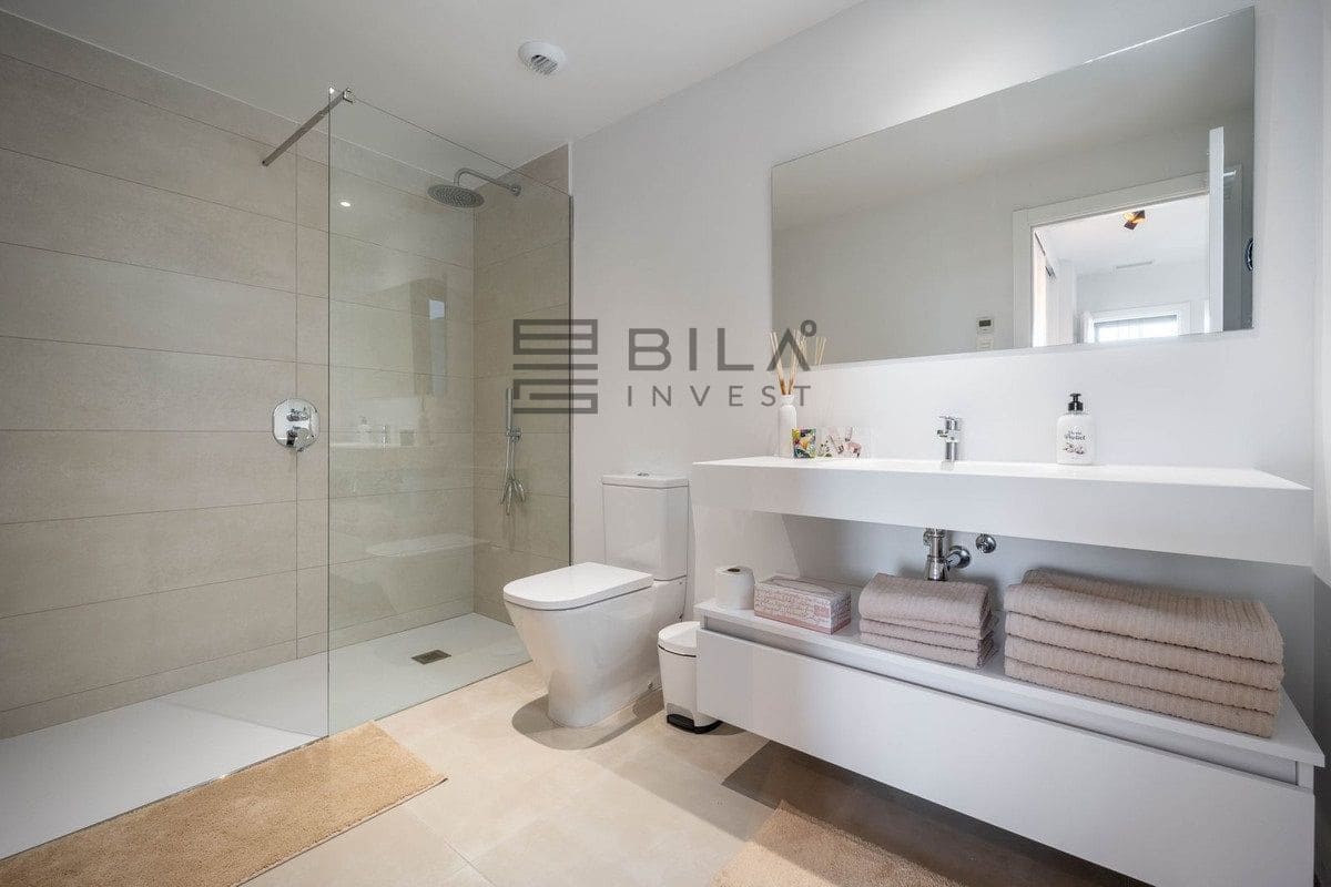 2 slaapkamer Flat te koop in Carvajal - € 469.000 (Ref: 9816868)