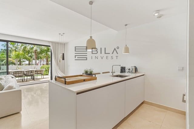 Casa de 4 habitaciones en La Cala de Mijas, Mijas en venta con piscina garaje - 1.295.000 € (Ref: 9816869)