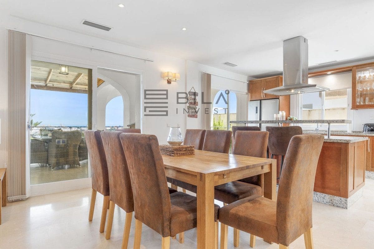 5 sovrum Villa till salu i Cerro del Aguila med pool garage - 995 000 € (Ref: 9816872)