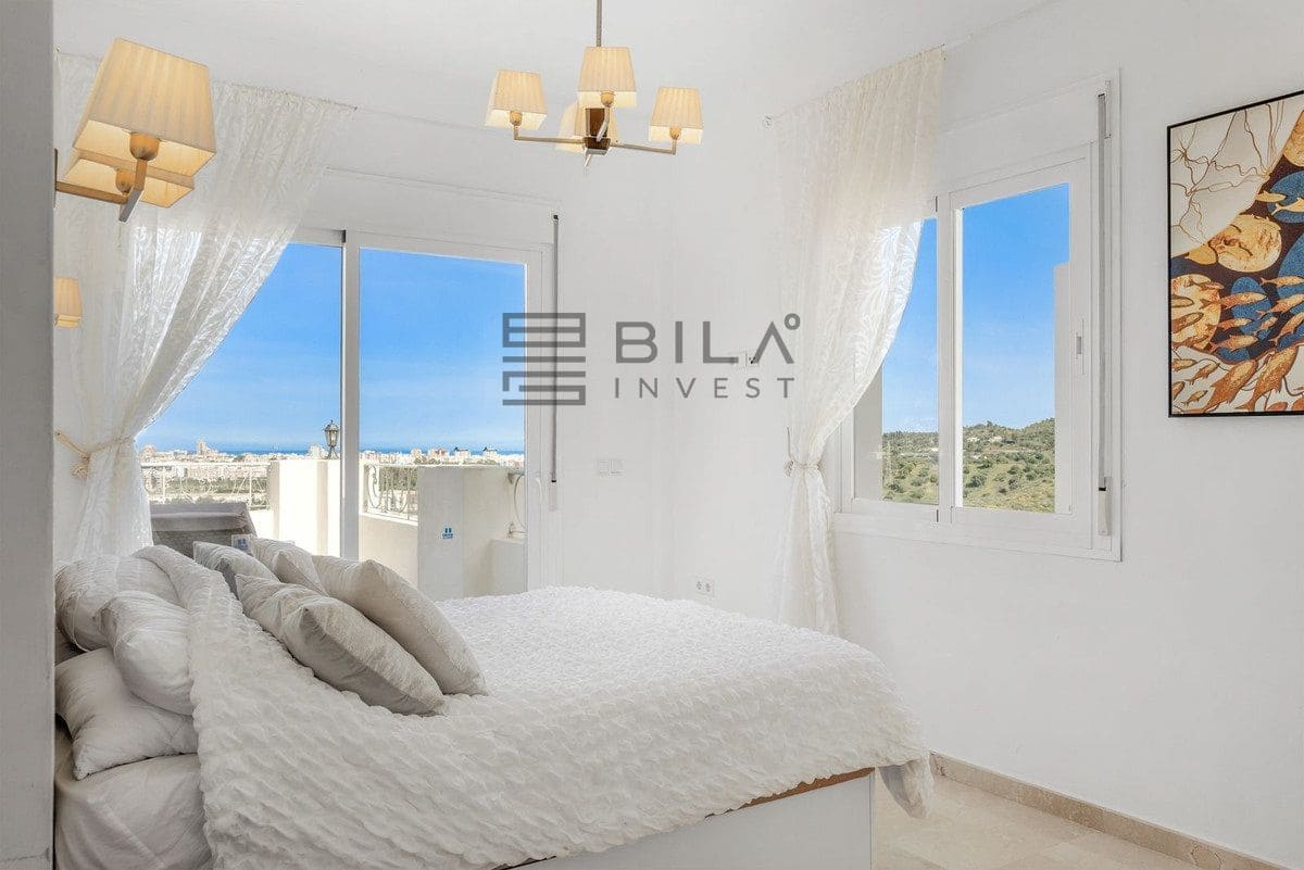5 sovrum Villa till salu i Cerro del Aguila med pool garage - 995 000 € (Ref: 9816872)