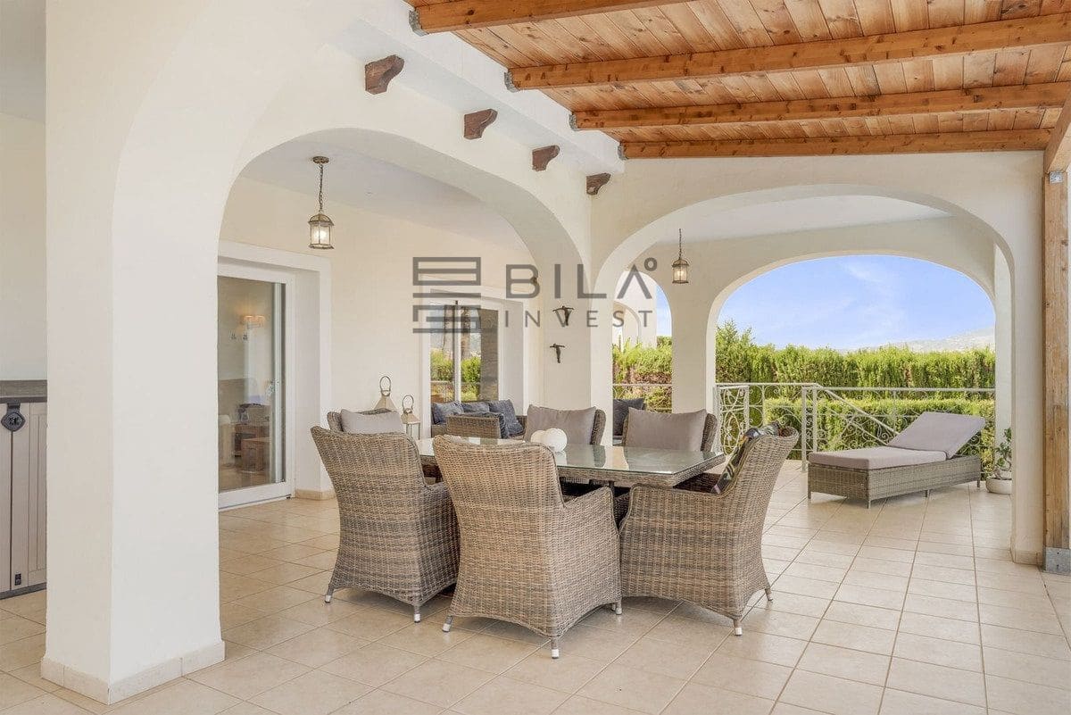 5 sovrum Villa till salu i Cerro del Aguila med pool garage - 995 000 € (Ref: 9816872)