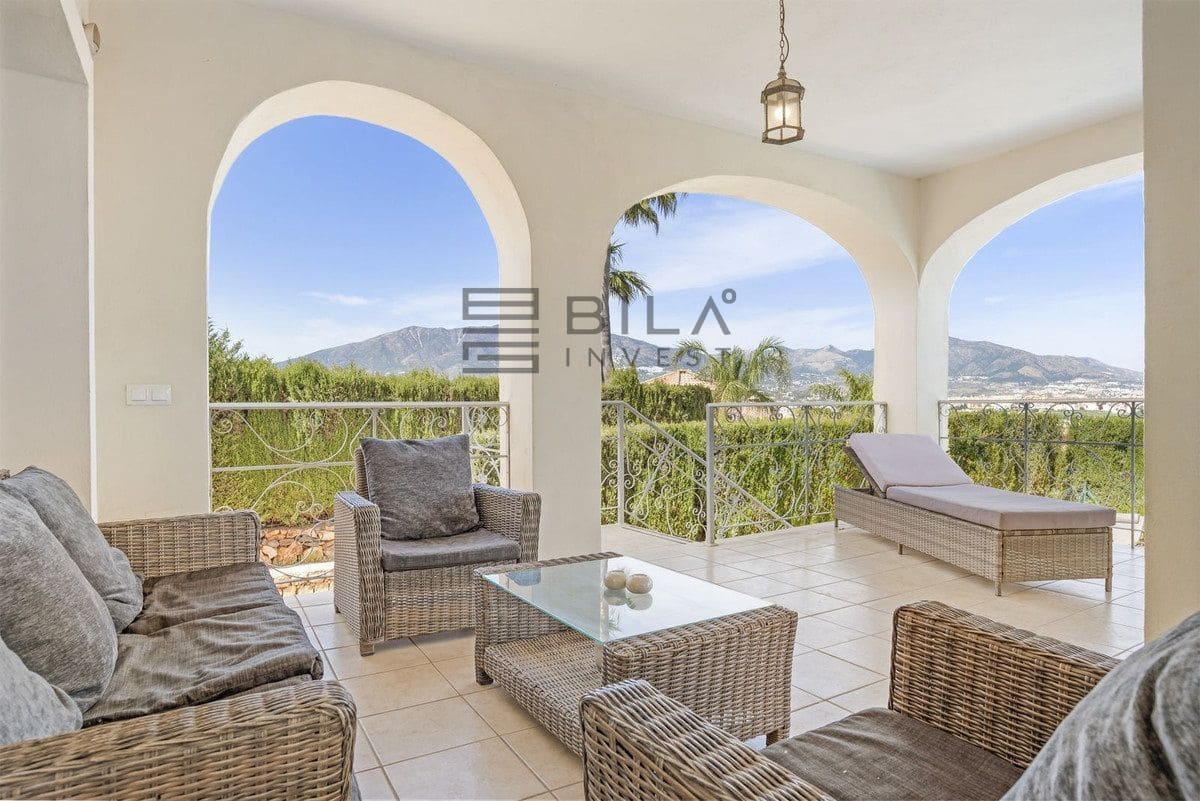 5 sovrum Villa till salu i Cerro del Aguila med pool garage - 995 000 € (Ref: 9816872)