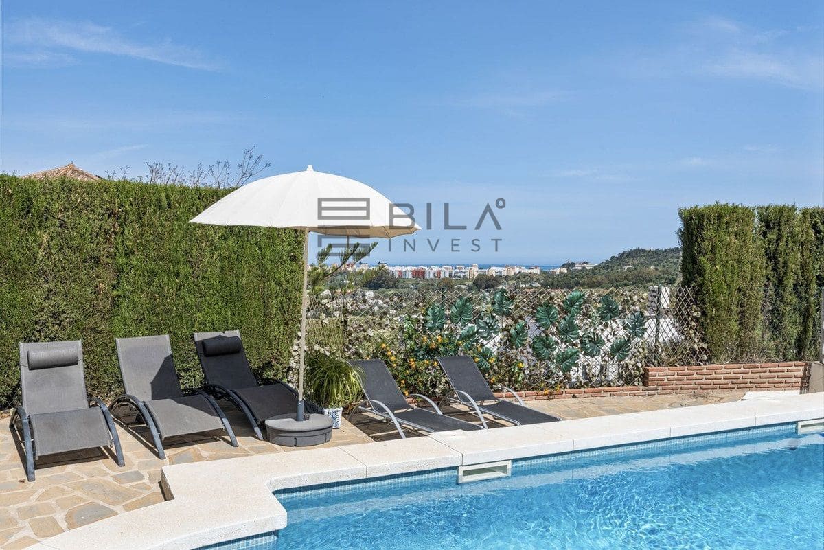 5 sovrum Villa till salu i Cerro del Aguila med pool garage - 995 000 € (Ref: 9816872)