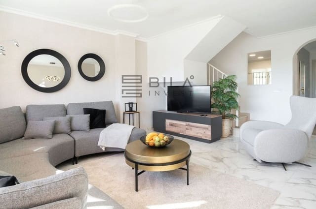 Ático de 3 habitaciones en Benalmadena Costa, Benalmádena en venta con piscina - 629.000 € (Ref: 9816873)