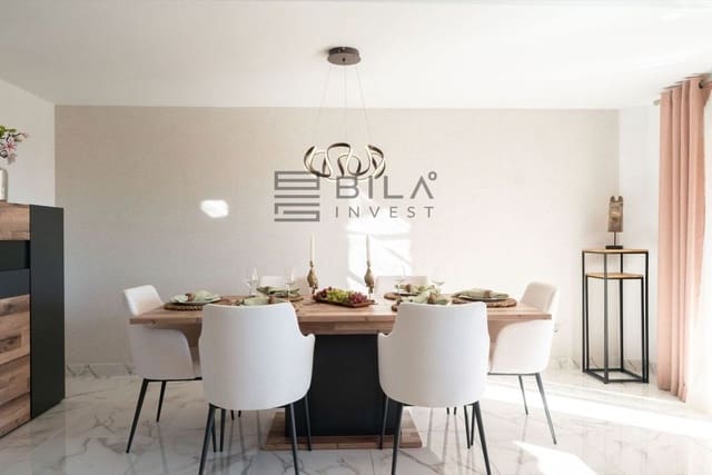 Ático de 3 habitaciones en Benalmadena Costa, Benalmádena en venta con piscina - 629.000 € (Ref: 9816873)