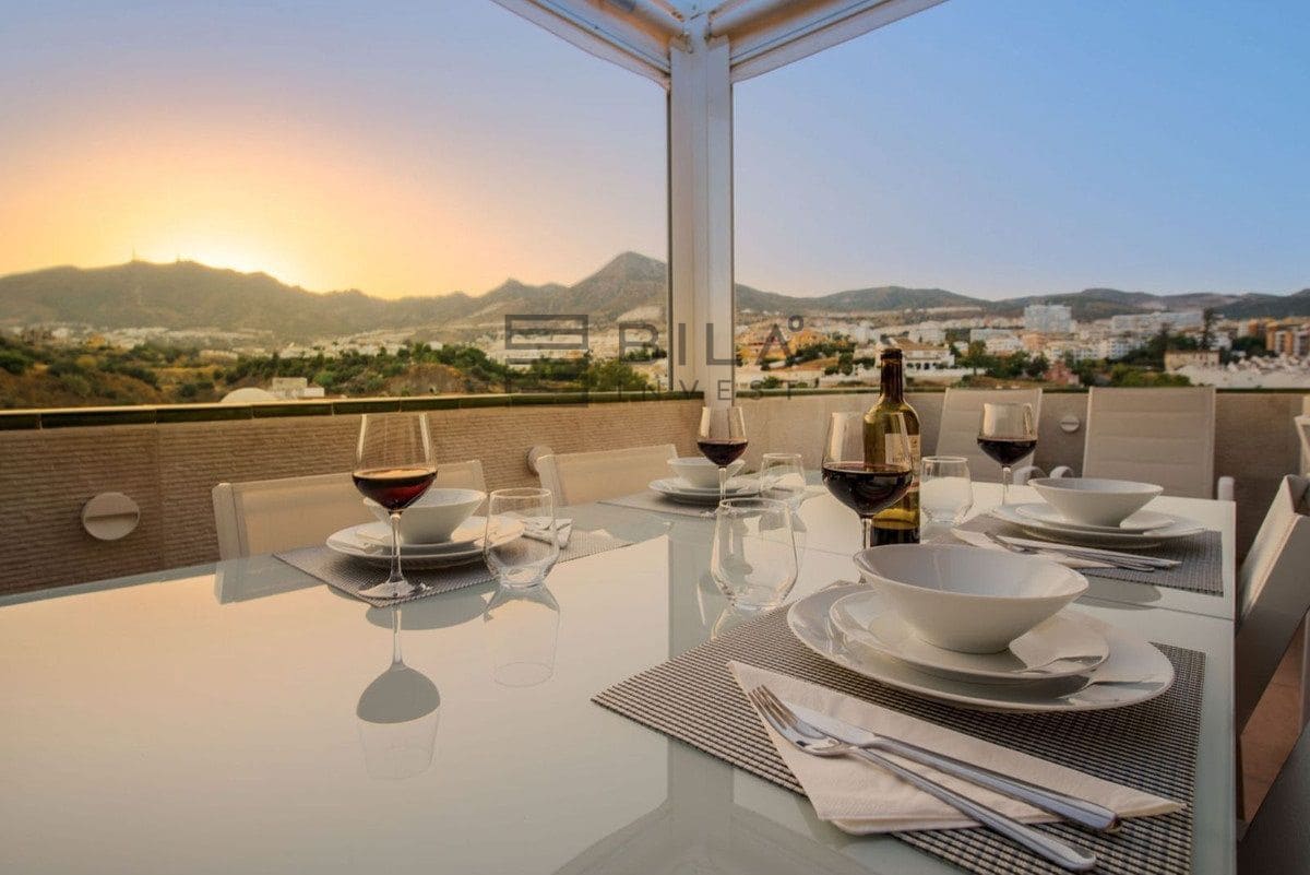 Ático de 3 habitaciones en Benalmadena Costa en venta con piscina - 629.000 € (Ref: 9816873)
