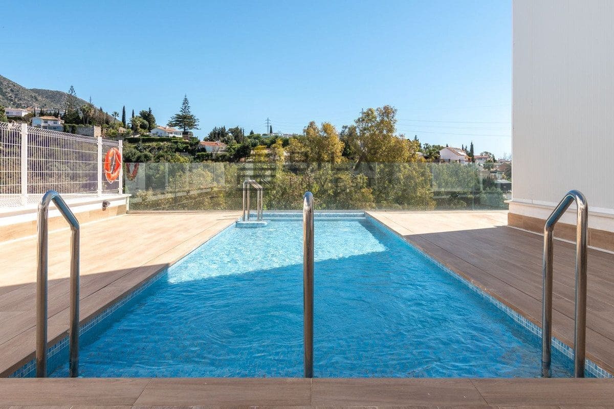 3 bedroom Flat for sale in Fuengirola with pool garage - € 450,000 (Ref: 9820916)