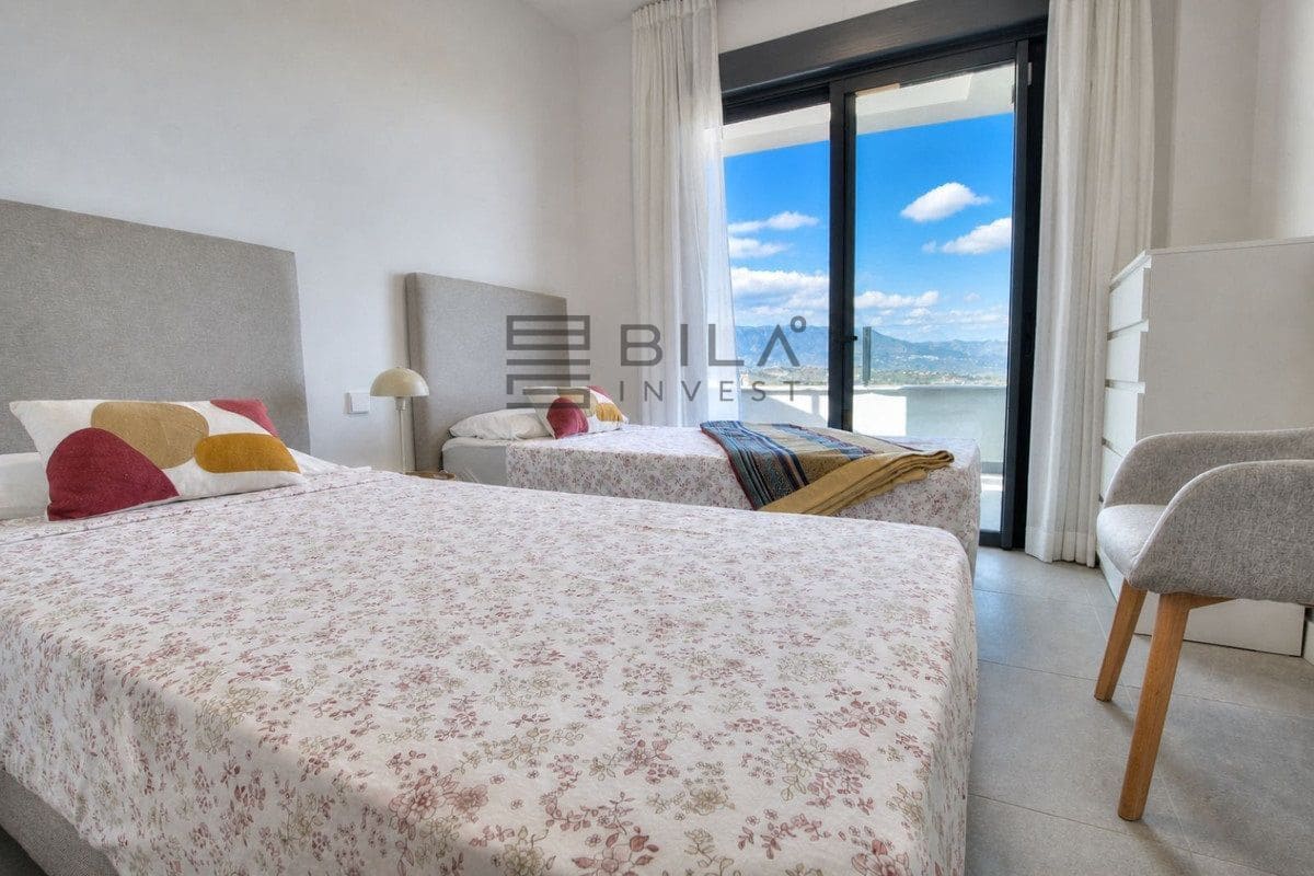 2 slaapkamer Penthouse te koop in La Cala de Mijas met zwembad - € 495.000 (Ref: 9820918)
