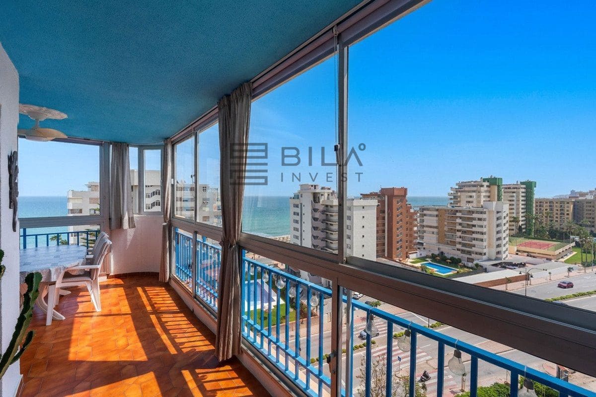 2 bedroom Flat for sale in Fuengirola with pool garage - € 429,000 (Ref: 9820919)