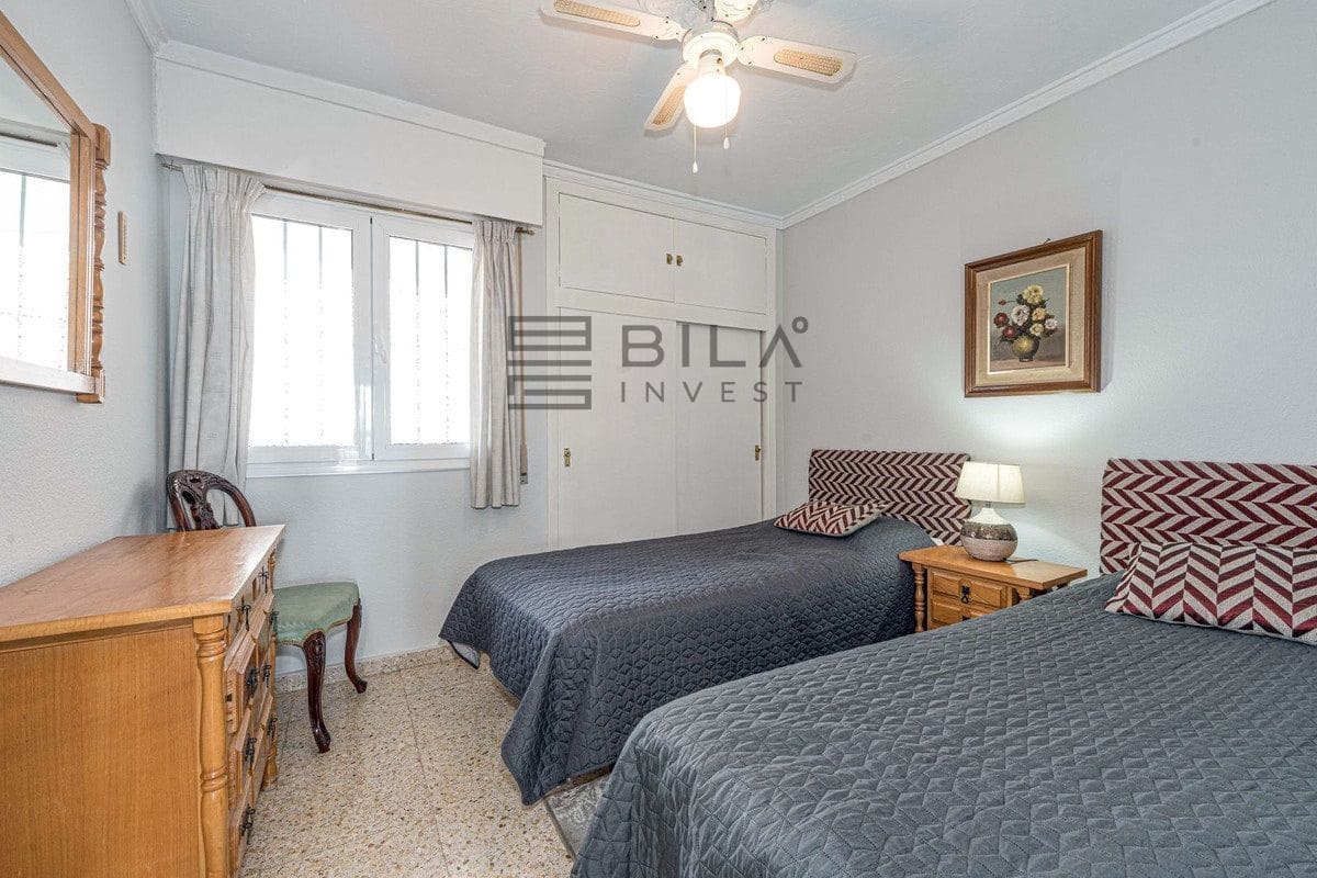 2 bedroom Flat for sale in Fuengirola with pool garage - € 429,000 (Ref: 9820919)