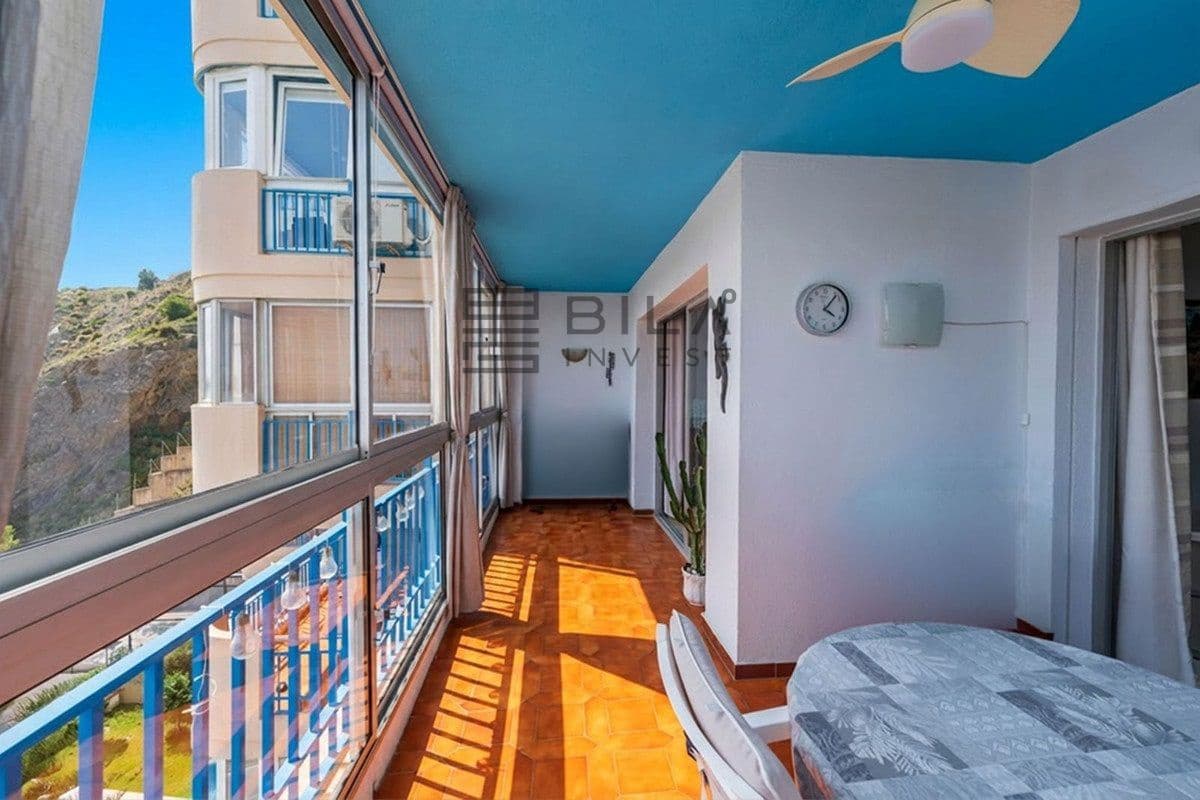 2 bedroom Flat for sale in Fuengirola with pool garage - € 429,000 (Ref: 9820919)