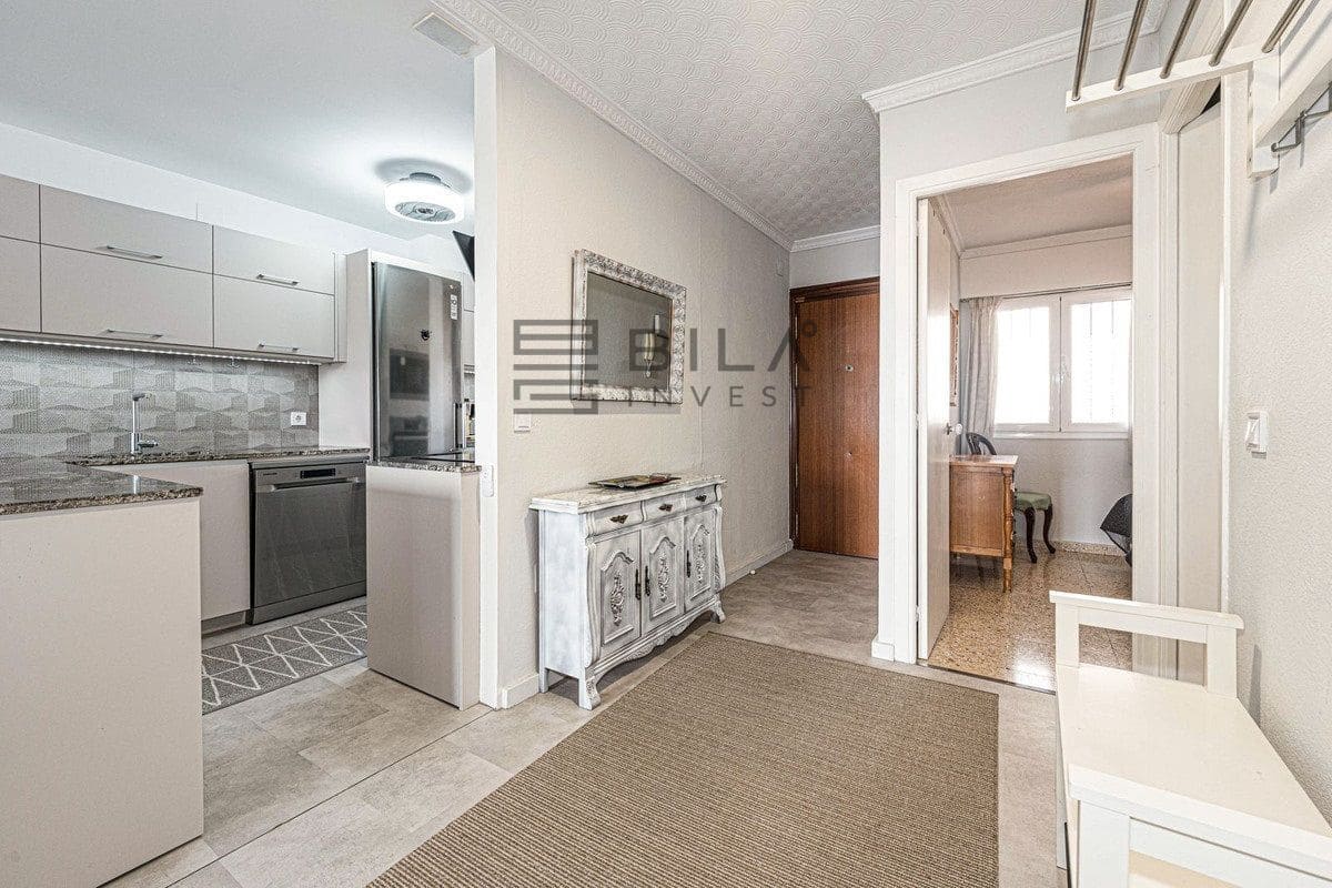 2 bedroom Flat for sale in Fuengirola with pool garage - € 429,000 (Ref: 9820919)