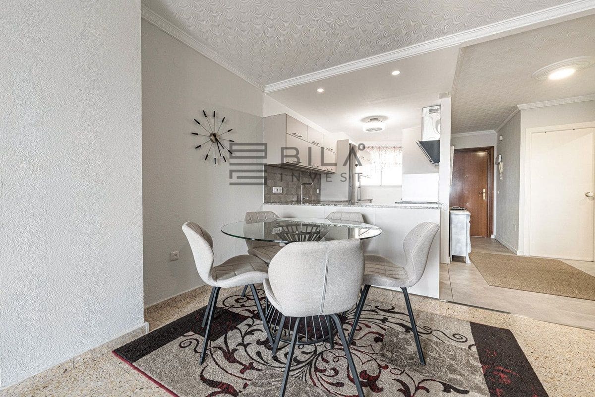2 bedroom Flat for sale in Fuengirola with pool garage - € 429,000 (Ref: 9820919)