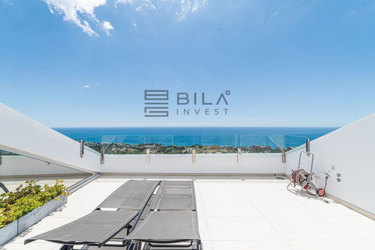 Ático de 3 habitaciones en La Capellania en venta con piscina - 1.135.000 € (Ref: 9820921)