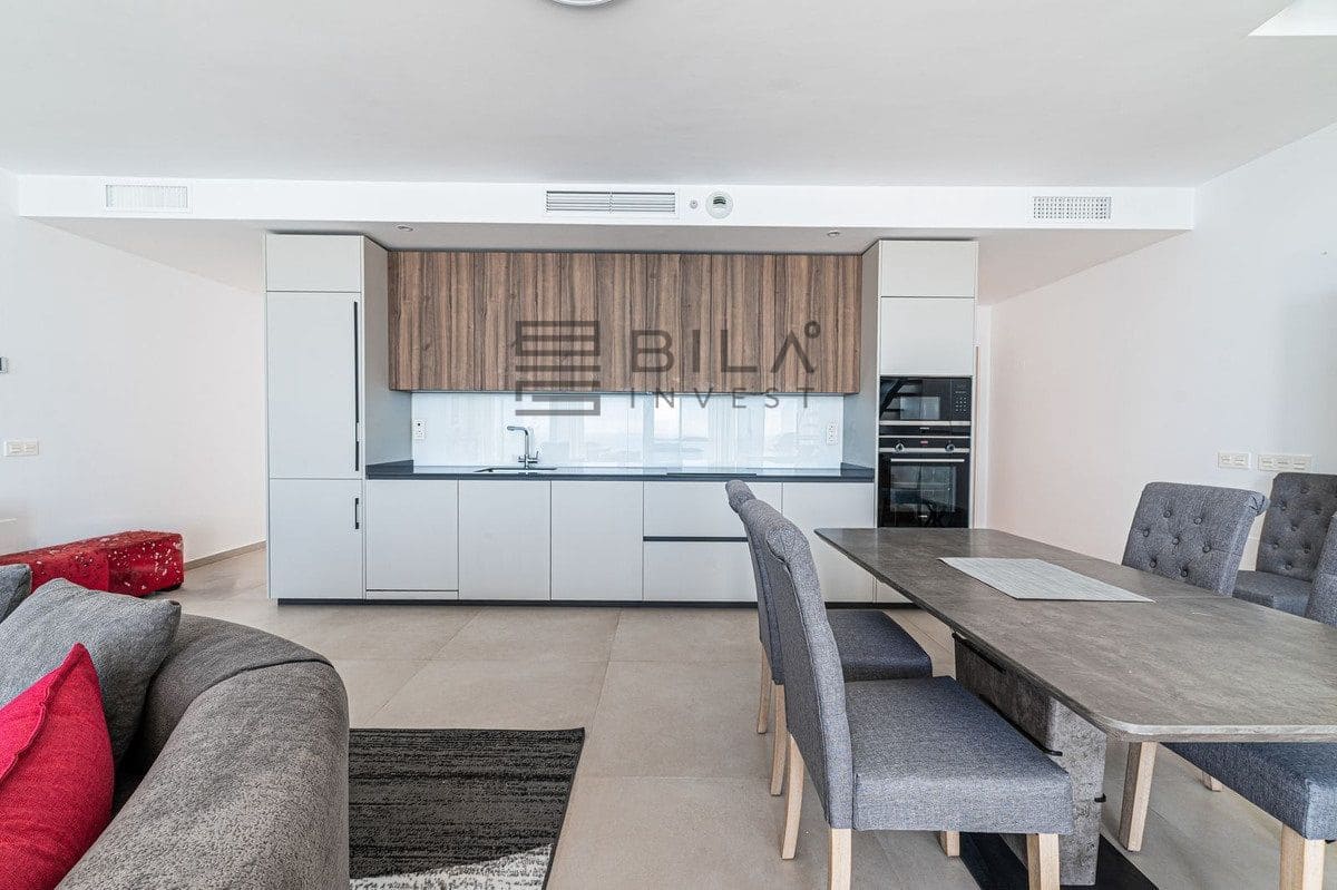 Ático de 3 habitaciones en La Capellania en venta con piscina - 1.135.000 € (Ref: 9820921)
