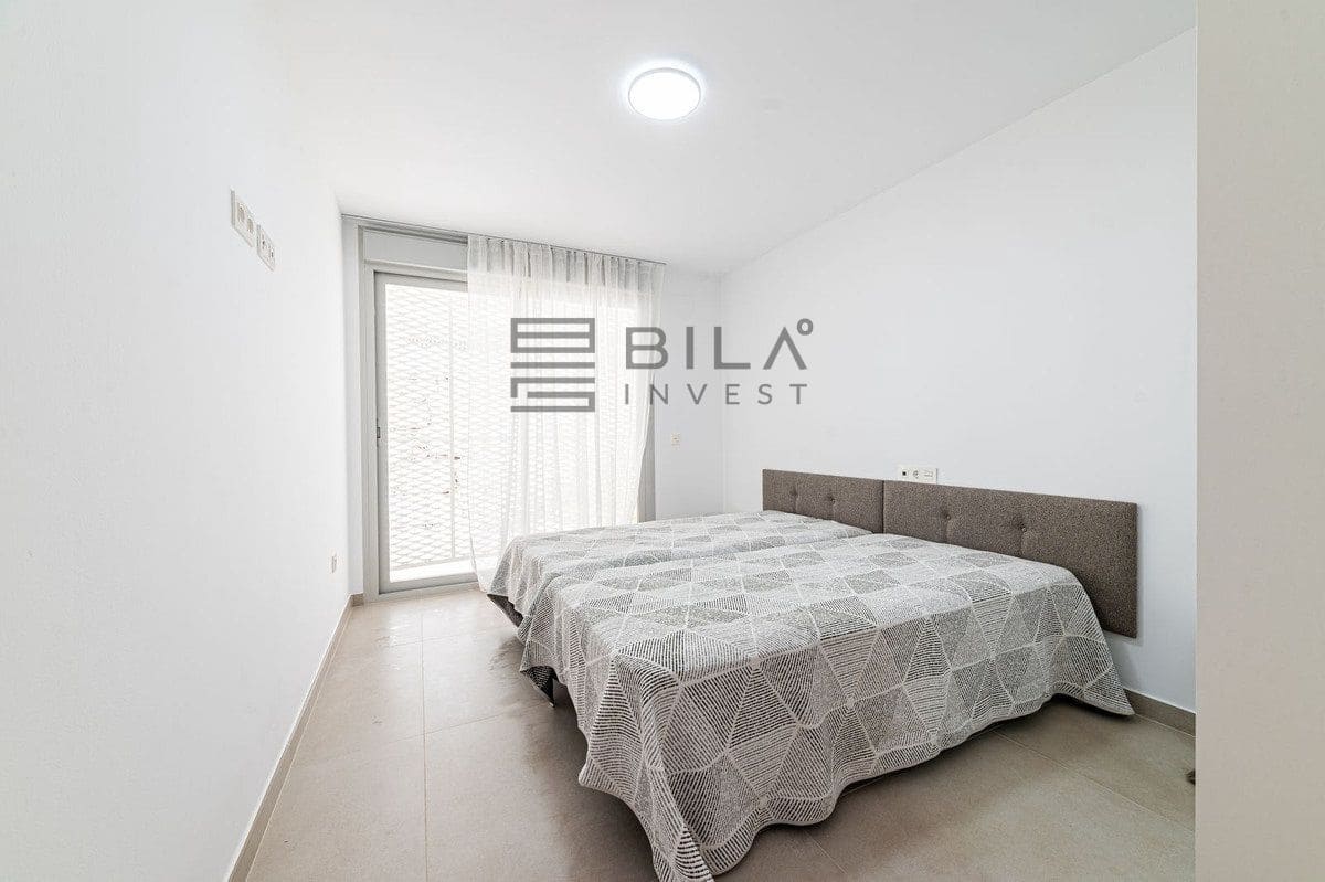Ático de 3 habitaciones en La Capellania en venta con piscina - 1.135.000 € (Ref: 9820921)