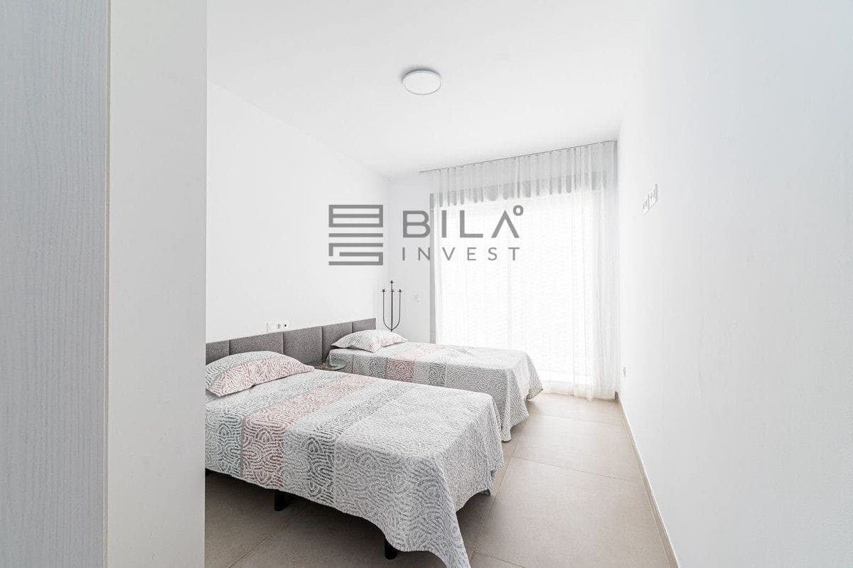 Ático de 3 habitaciones en La Capellania en venta con piscina - 1.135.000 € (Ref: 9820921)