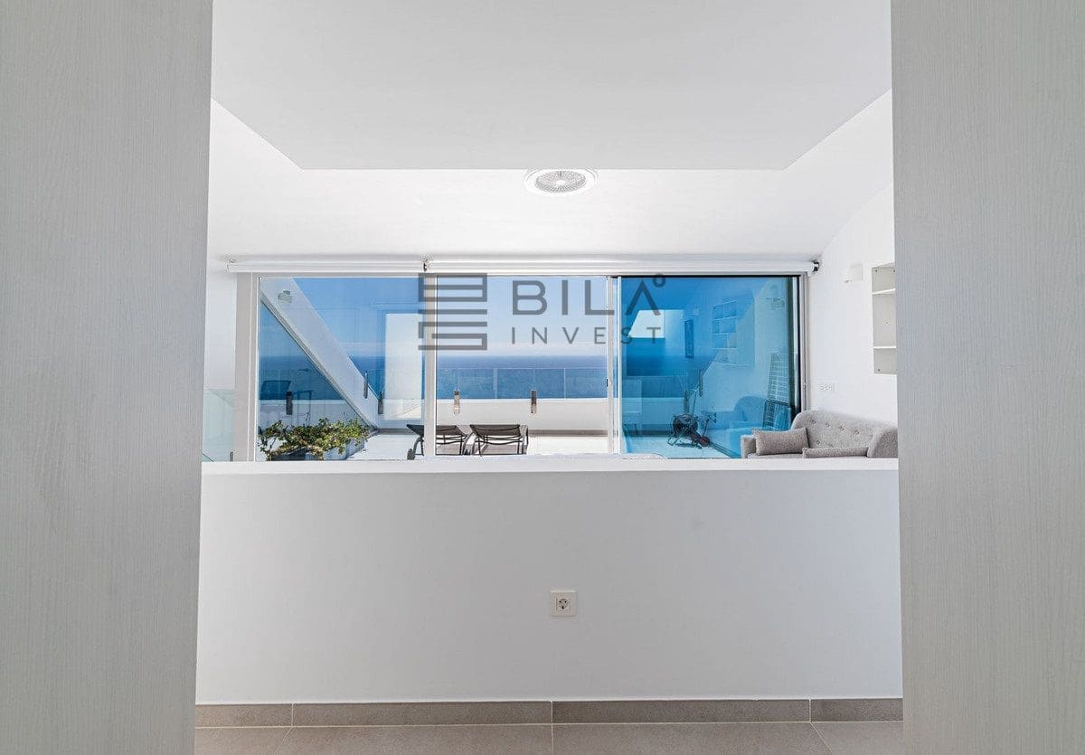 Ático de 3 habitaciones en La Capellania en venta con piscina - 1.135.000 € (Ref: 9820921)