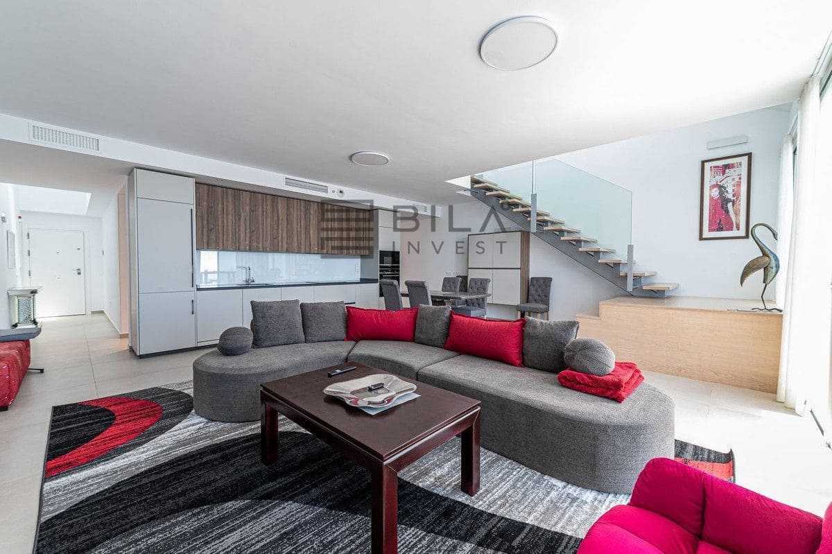 Ático de 3 habitaciones en La Capellania en venta con piscina - 1.135.000 € (Ref: 9820921)