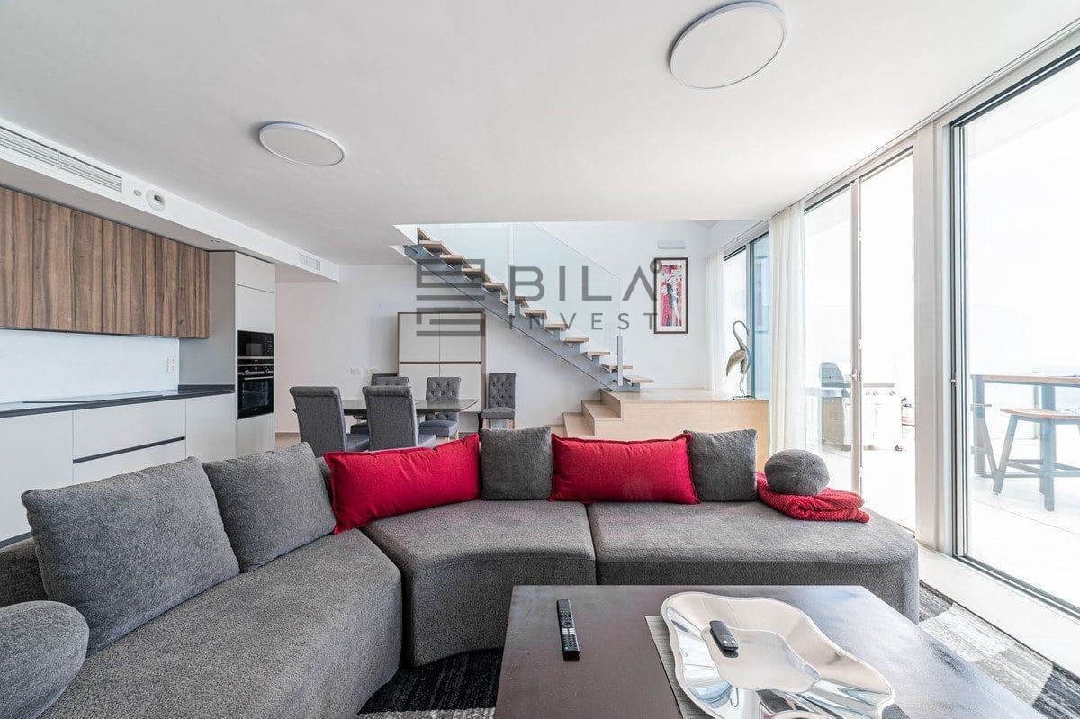 Ático de 3 habitaciones en La Capellania en venta con piscina - 1.135.000 € (Ref: 9820921)