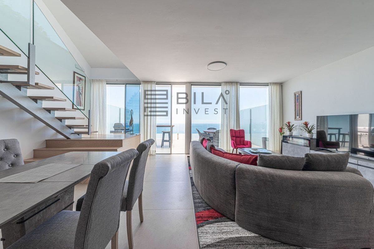 Ático de 3 habitaciones en La Capellania en venta con piscina - 1.135.000 € (Ref: 9820921)