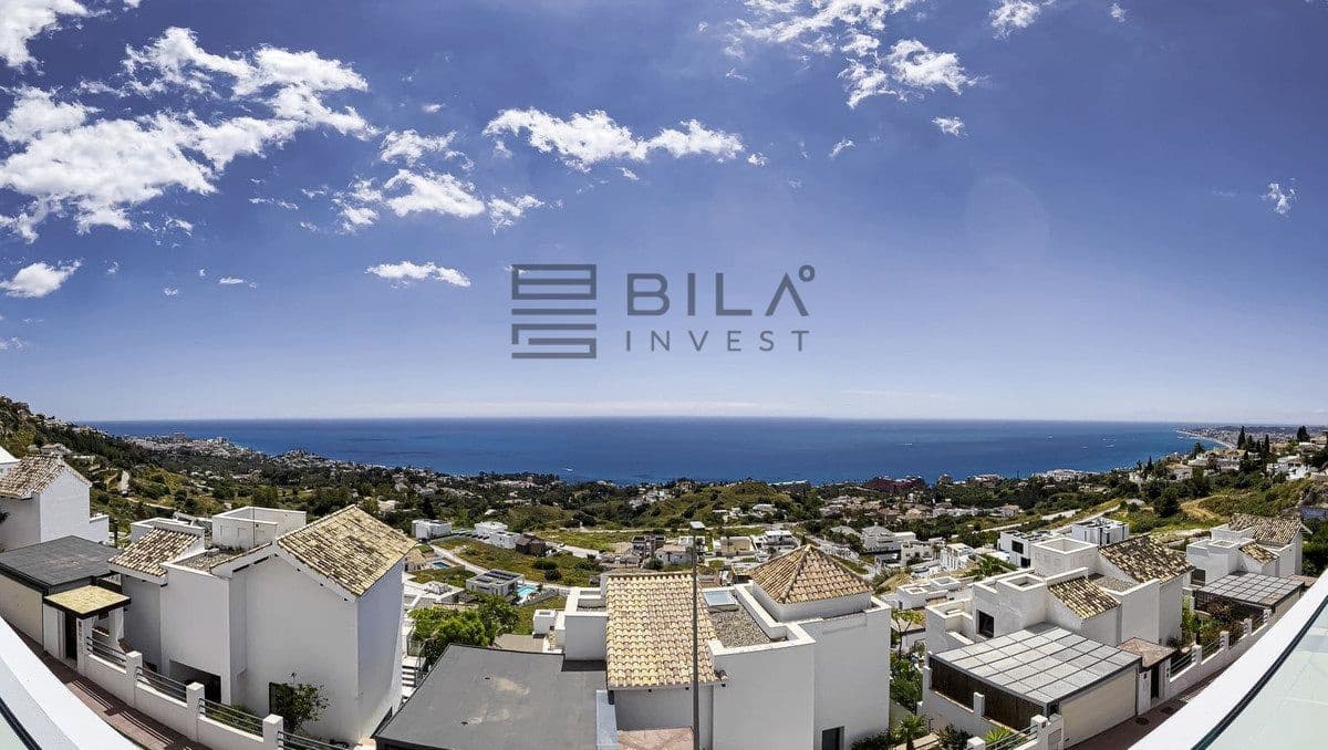 Ático de 3 habitaciones en La Capellania en venta con piscina - 1.135.000 € (Ref: 9820921)