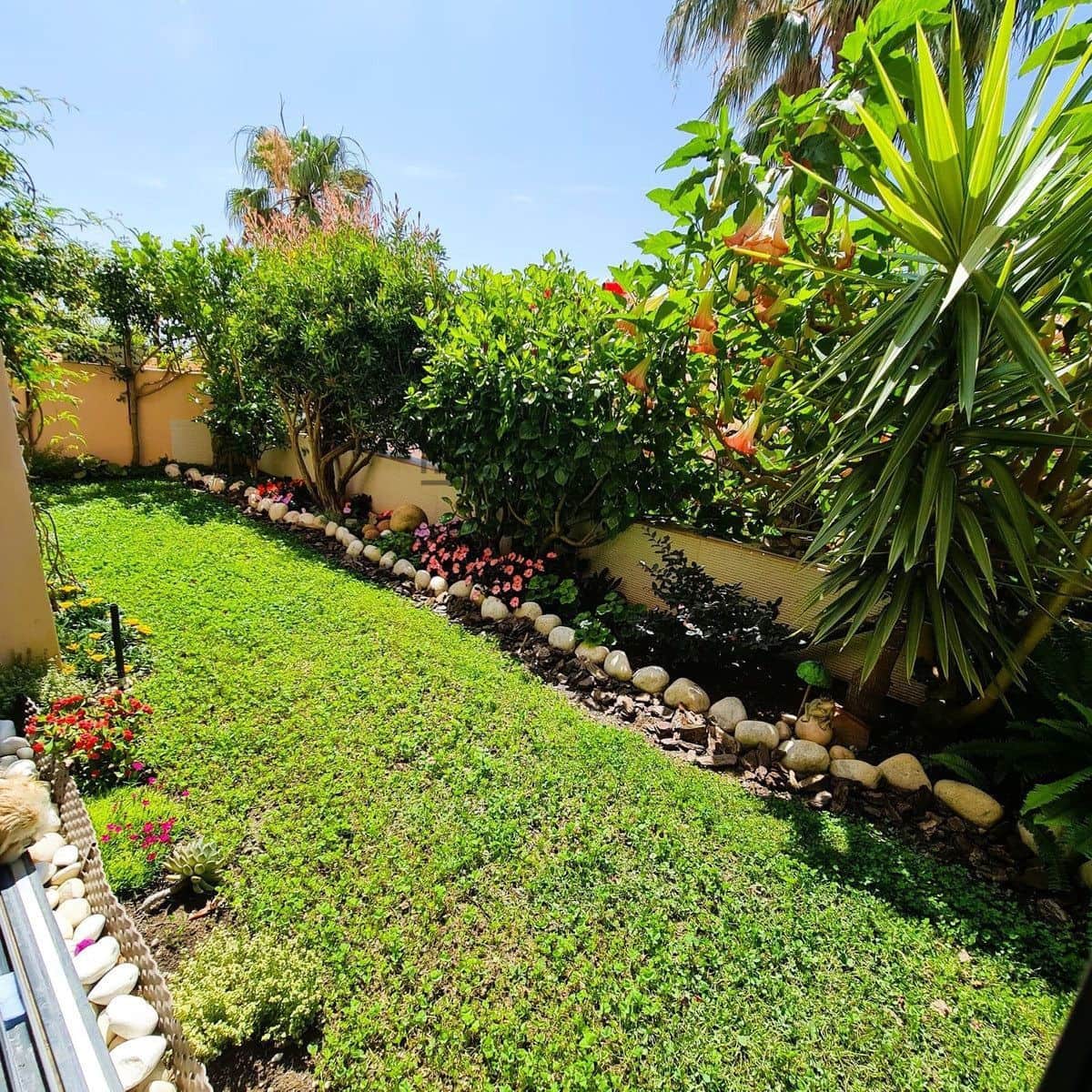 2 slaapkamer Flat te koop in Calahonda met zwembad garage - € 330.000 (Ref: 9823806)
