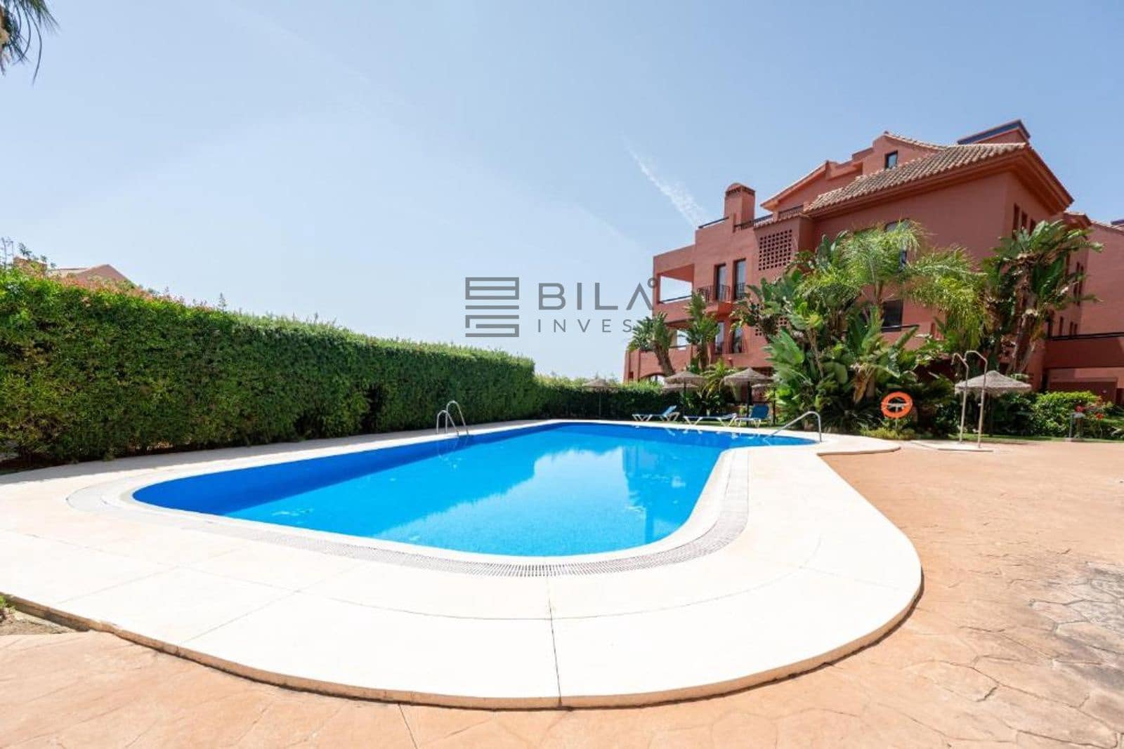 2 slaapkamer Flat te koop in Calahonda met zwembad garage - € 330.000 (Ref: 9823806)