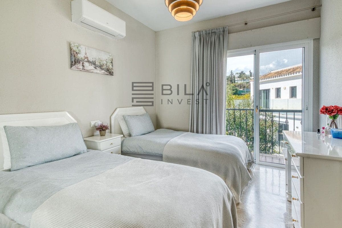 4 Zimmer Villa zu verkaufen in Calahonda mit Pool Garage - 1.450.000 € (Ref: 9823807)