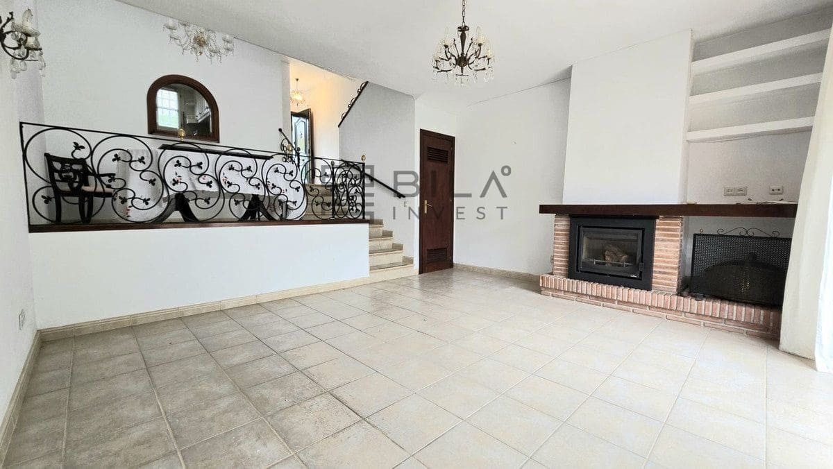 3 bedroom Townhouse for sale in Mijas Golf with pool garage - € 359,000 (Ref: 9823808)