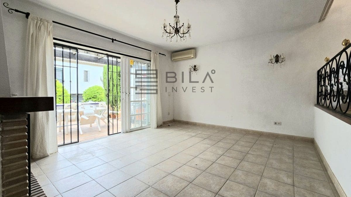 3 bedroom Townhouse for sale in Mijas Golf with pool garage - € 359,000 (Ref: 9823808)